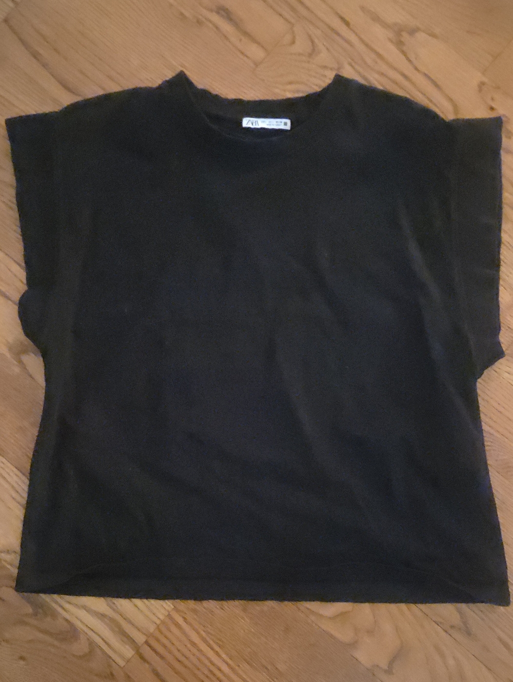 Zara Black Short-Sleeve Boxy Tee
